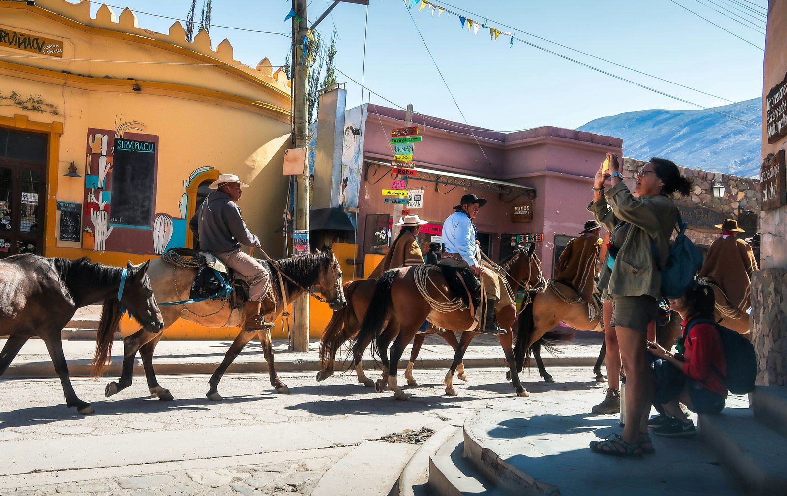 Tilcara Jujuy Argentina, pueblo arqueológico de la Quebrada de Humahuaca con el Pucará